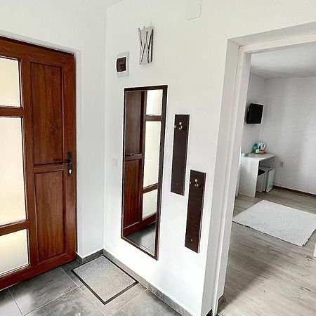Apartament Linistit / Cozy Apartment Câmpulung Moldovenesc エクステリア 写真