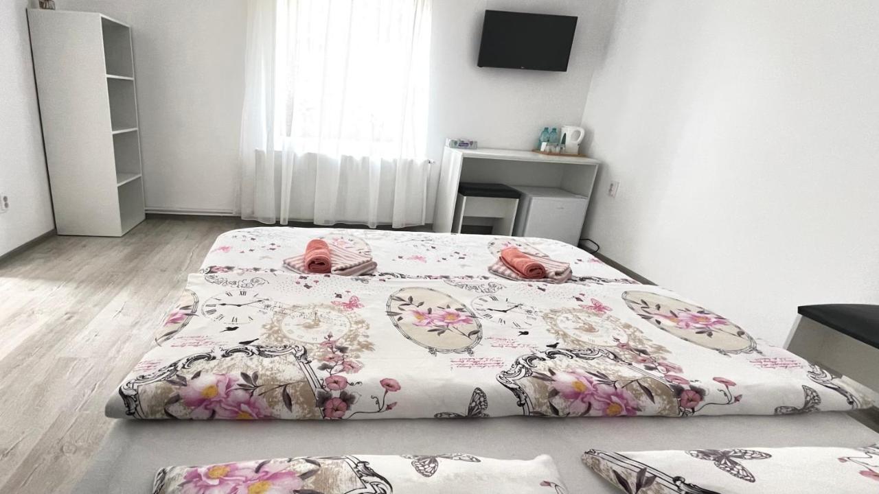 Apartament Linistit / Cozy Apartment Câmpulung Moldovenesc エクステリア 写真
