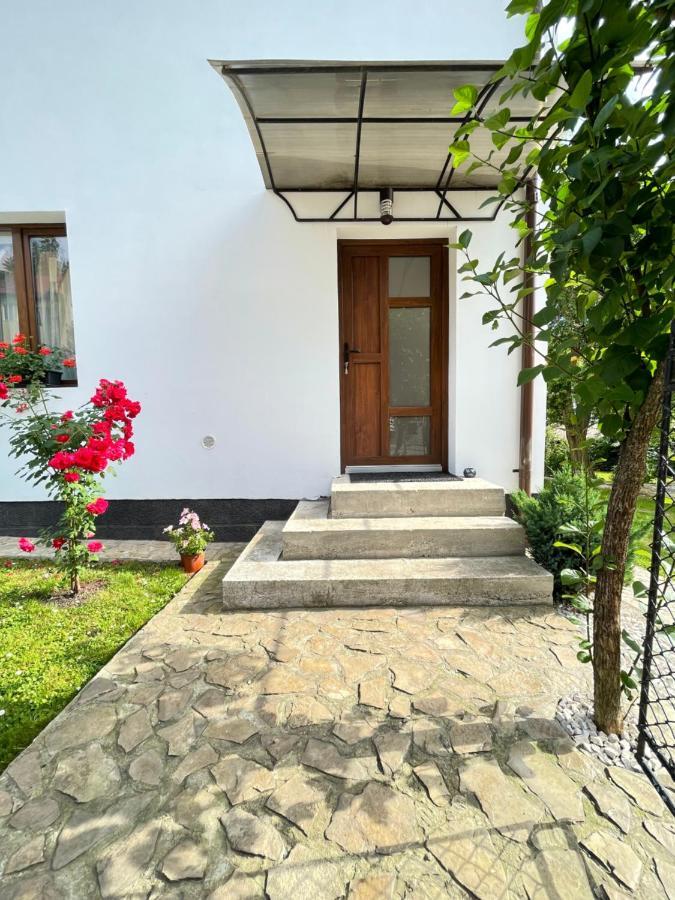 Apartament Linistit / Cozy Apartment Câmpulung Moldovenesc エクステリア 写真